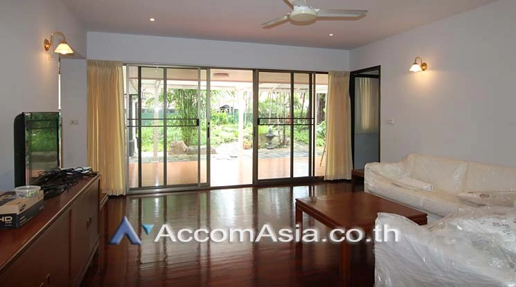 unitHome Office |  3 Bedrooms  House For Rent in Sathorn, Bangkok  near BTS Chong Nonsi - MRT Lumphini (40153)