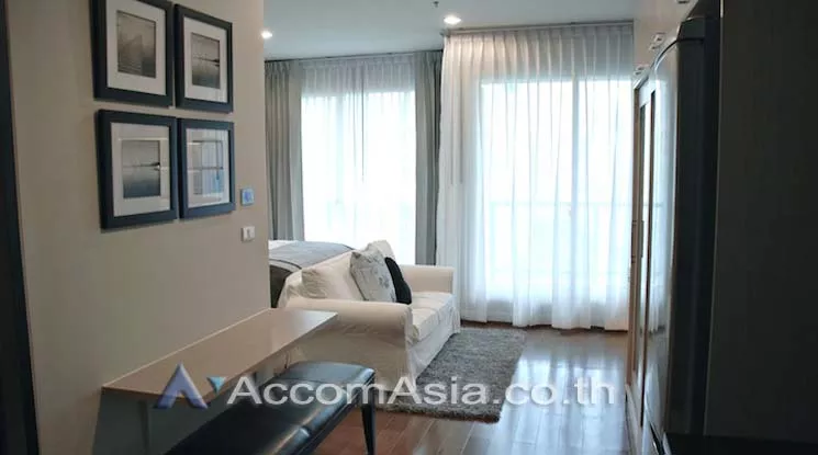  Condominium For Sale in Ploenchit, Bangkok  near BTS Chitlom (AA13378)