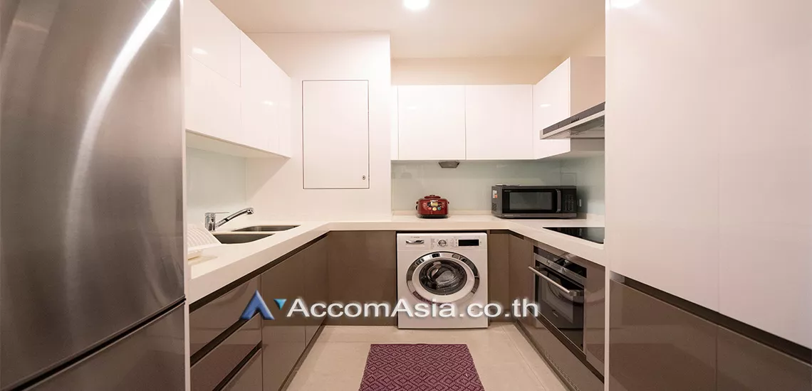  2 Bedrooms  Condominium For Rent & Sale in Ploenchit, Bangkok  near BTS Chitlom (AA13389)