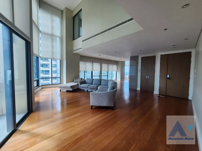 Duplex Condo, Penthouse |  Bright Sukhumvit 24 Condominium  6 Bedroom for Rent BTS Phrom Phong in Sukhumvit Bangkok