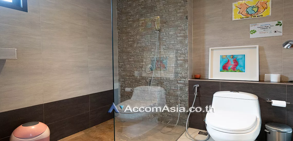 15  4 br House For Rent in Sukhumvit ,Bangkok BTS Phrom Phong at Emporium Pool Compound AA13419