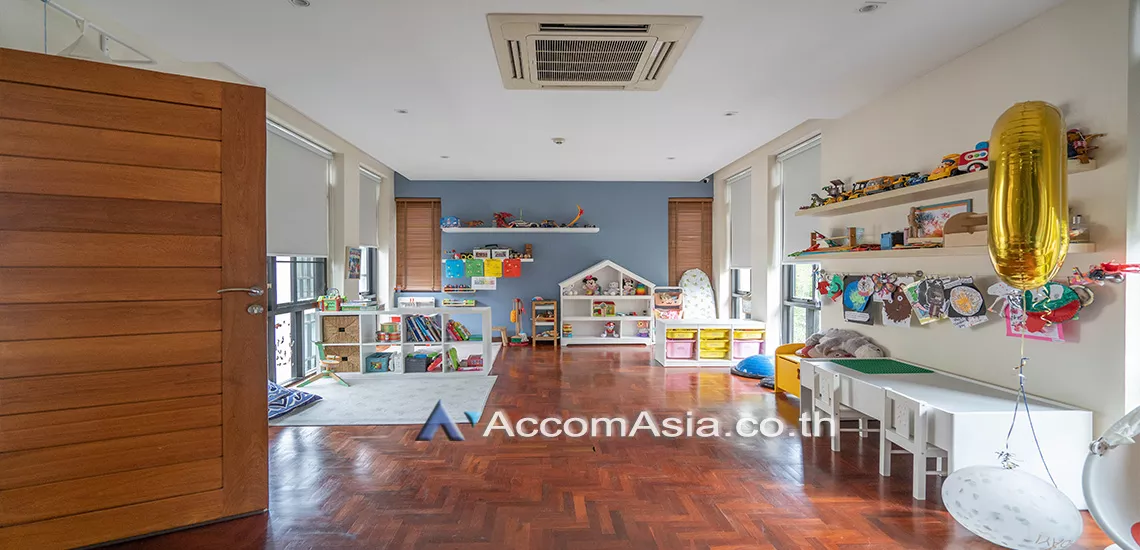 7  4 br House For Rent in Sukhumvit ,Bangkok BTS Phrom Phong at Emporium Pool Compound AA13419