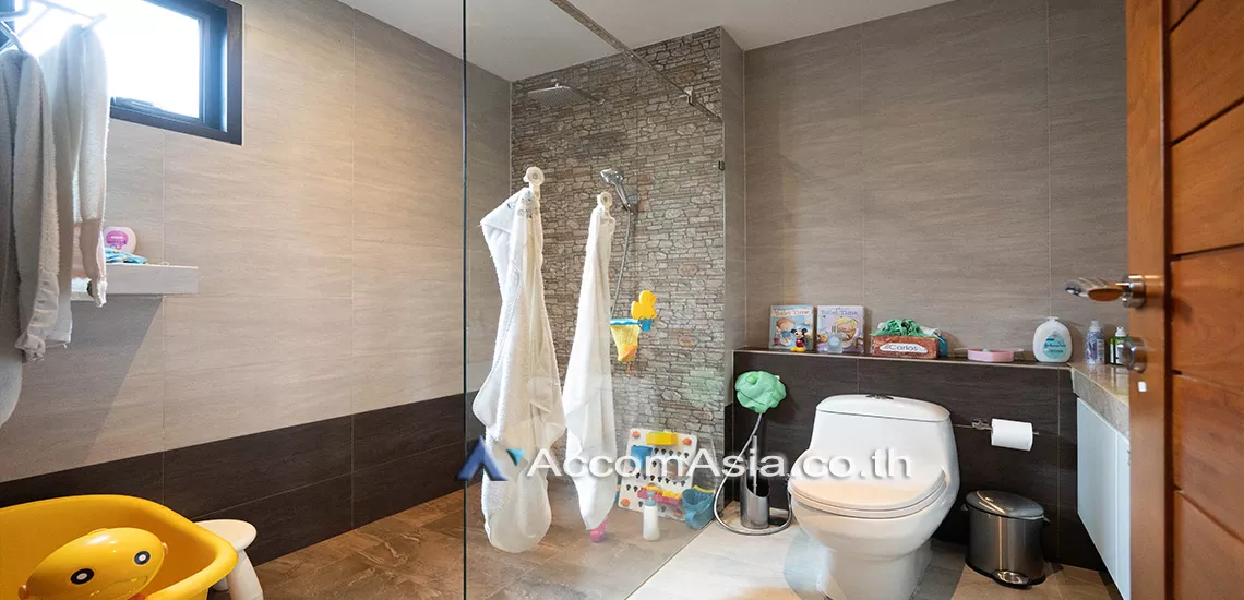 16  4 br House For Rent in Sukhumvit ,Bangkok BTS Phrom Phong at Emporium Pool Compound AA13419