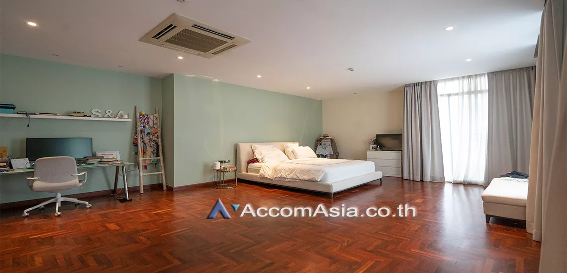 18  4 br House For Rent in Sukhumvit ,Bangkok BTS Phrom Phong at Emporium Pool Compound AA13419