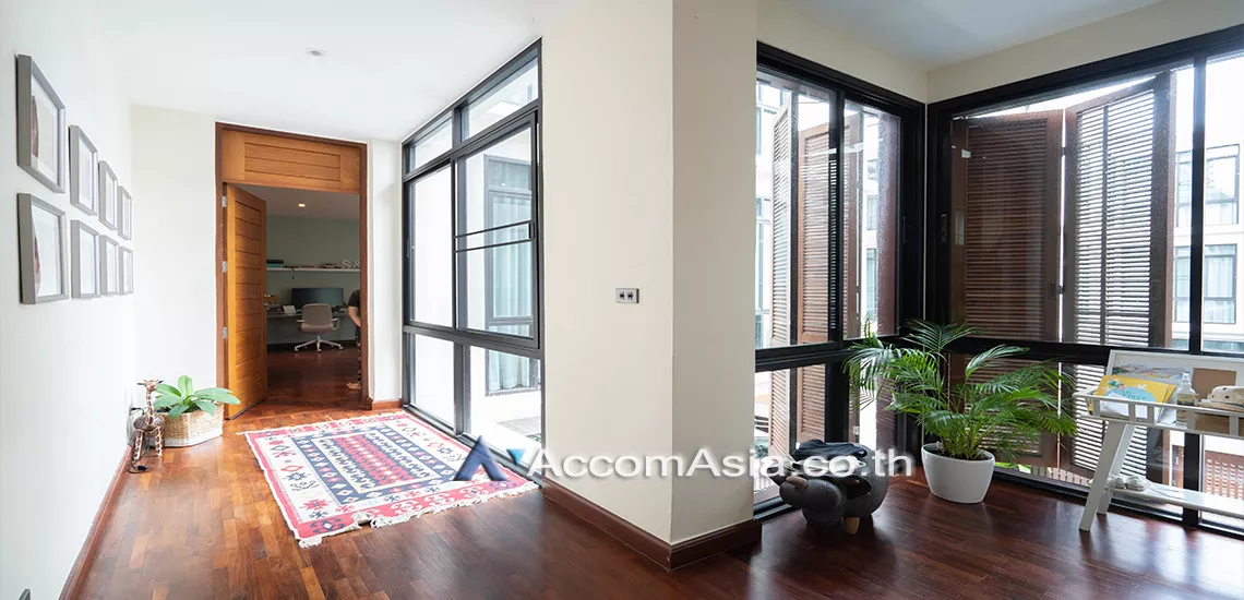 11  4 br House For Rent in Sukhumvit ,Bangkok BTS Phrom Phong at Emporium Pool Compound AA13419
