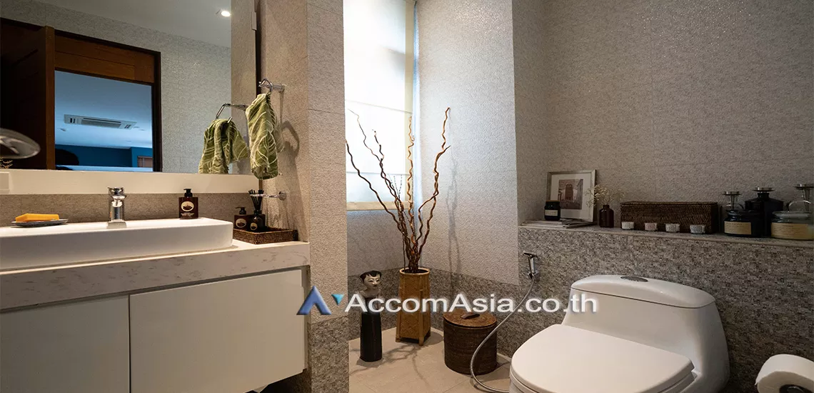 17  4 br House For Rent in Sukhumvit ,Bangkok BTS Phrom Phong at Emporium Pool Compound AA13419