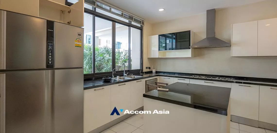 8  4 br House For Rent in Sukhumvit ,Bangkok BTS Phrom Phong at Emporium Pool Compound AA13420