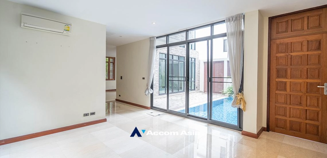 13  4 br House For Rent in Sukhumvit ,Bangkok BTS Phrom Phong at Emporium Pool Compound AA13420