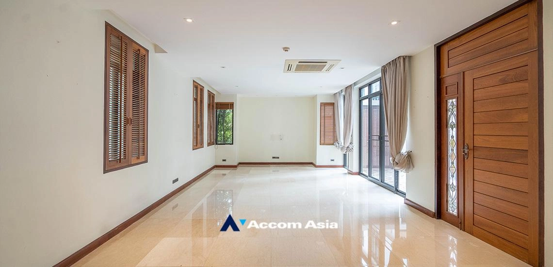 11  4 br House For Rent in Sukhumvit ,Bangkok BTS Phrom Phong at Emporium Pool Compound AA13420