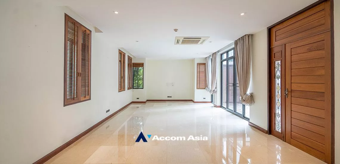10  4 br House For Rent in Sukhumvit ,Bangkok BTS Phrom Phong at Emporium Pool Compound AA13420