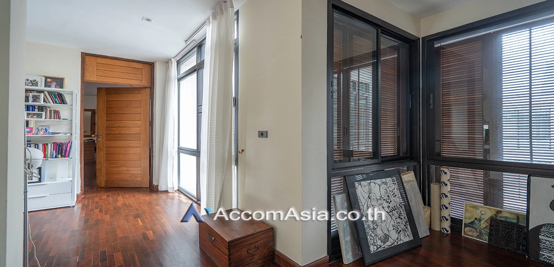 12  5 br House For Rent in Sukhumvit ,Bangkok BTS Phrom Phong at Emporium Pool Compound AA13422