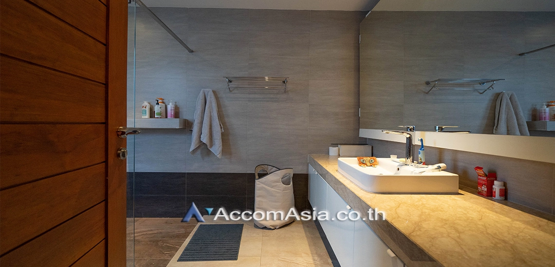 5  5 br House For Rent in Sukhumvit ,Bangkok BTS Phrom Phong at Emporium Pool Compound AA13422