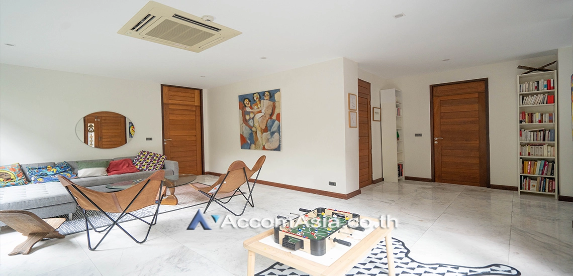  1  5 br House For Rent in Sukhumvit ,Bangkok BTS Phrom Phong at Emporium Pool Compound AA13422