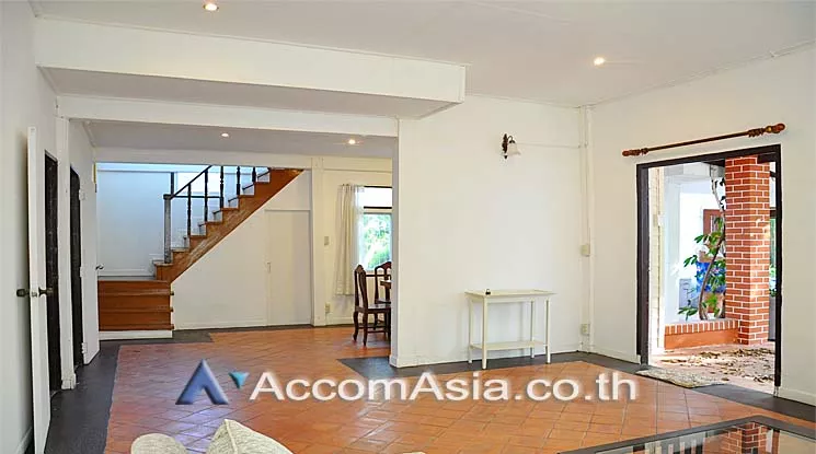 9  2 br House For Rent in phaholyothin ,Bangkok BTS Ari AA13424