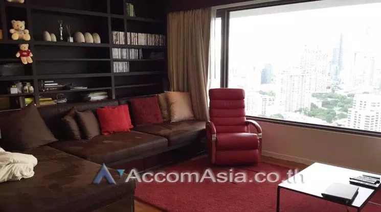 Amanta Lumpini Condominium  2 Bedroom for Sale & Rent MRT Khlong Toei in Sathorn Bangkok