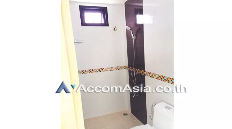 5  Shophouse For Sale in  ,Chon Buri  at Commercial For Sale AA13456