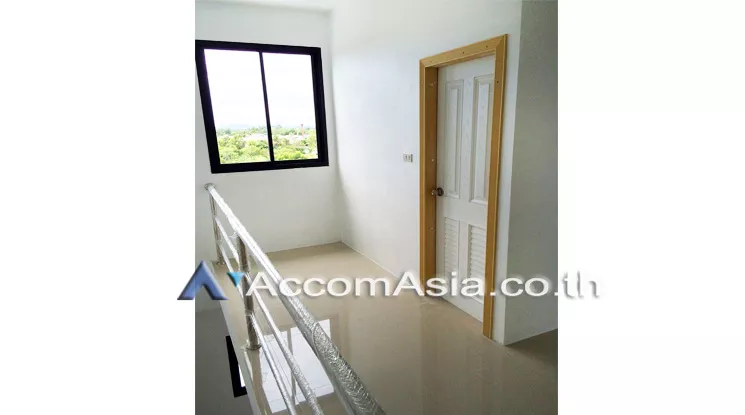 6  Shophouse For Sale in  ,Chon Buri  at Commercial For Sale AA13456