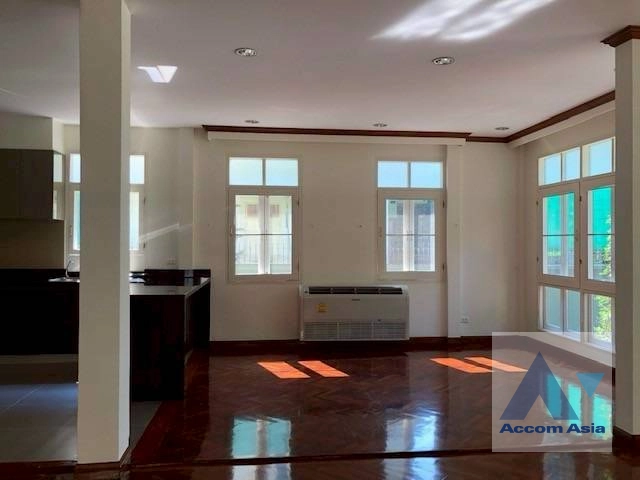 6  3 br House For Rent in Sukhumvit ,Bangkok BTS Asok AA13475