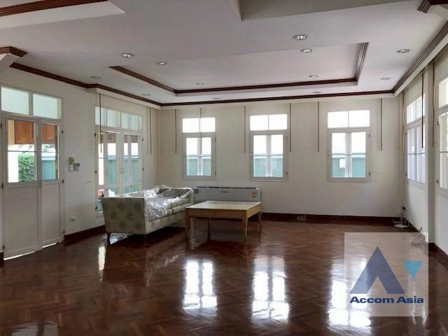  1  3 br House For Rent in Sukhumvit ,Bangkok BTS Asok AA13475