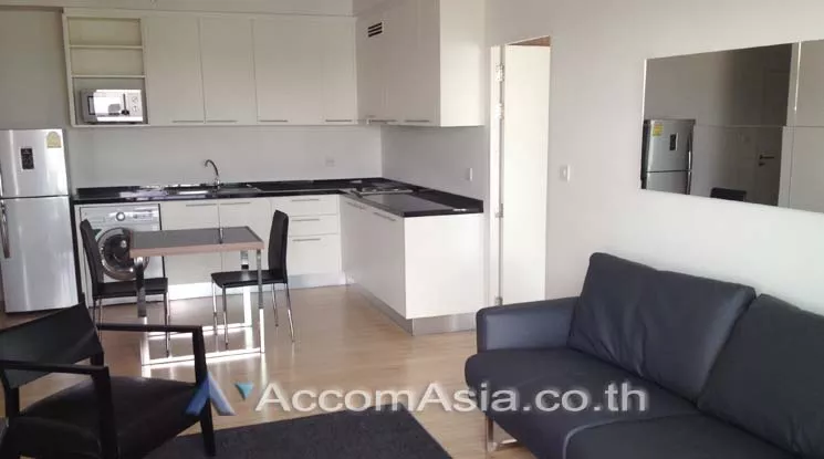 unit 2 Bedrooms  Condominium For Rent in Sathorn, Bangkok  near BTS Chong Nonsi (AA13478)