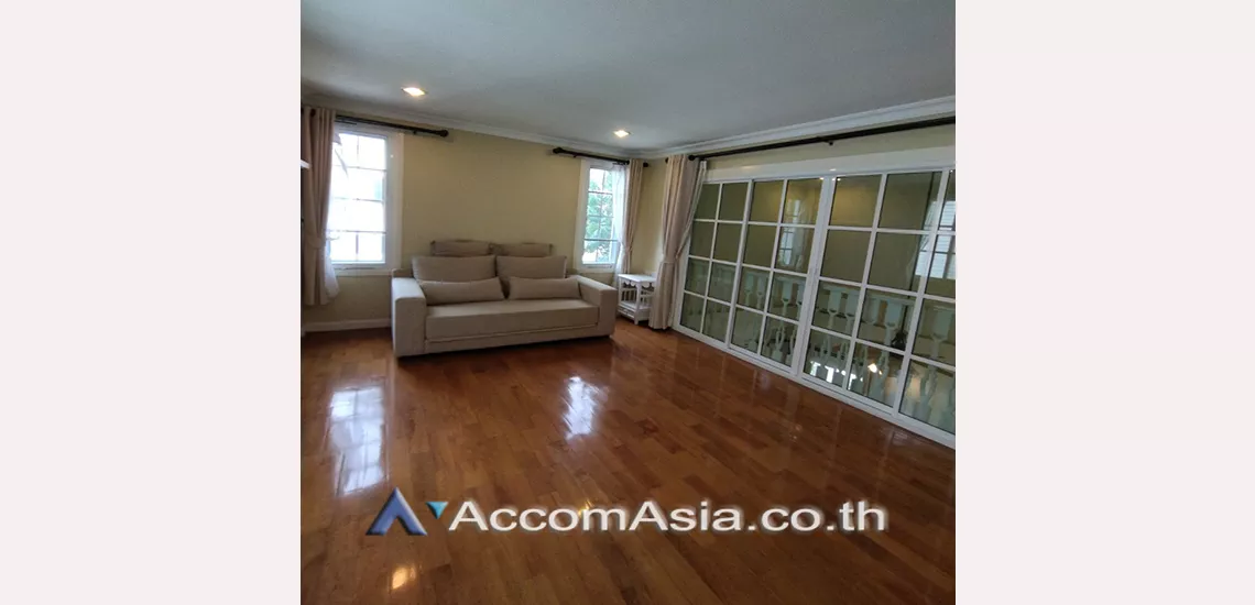 9  3 br House For Rent in Bangna ,Bangkok BTS Bearing at Fantasia Villa AA13482
