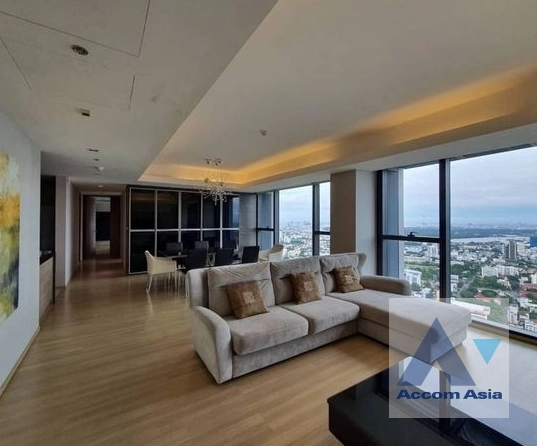 unit Luxury condo with panoramic views and contemporary design in Sathorn (AA13507)