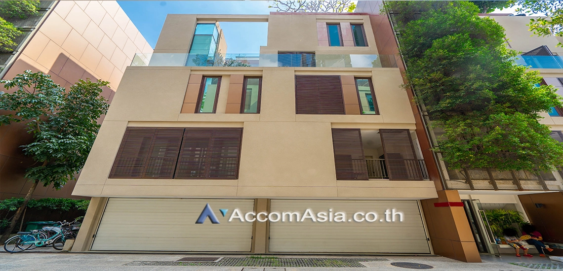 unitPrivate Swimming Pool, Triplex, Pet friendly |  3 Bedrooms  Condominium For Rent & Sale in Sathorn, Bangkok  near MRT Lumphini - BTS Chong Nonsi (AA13510)