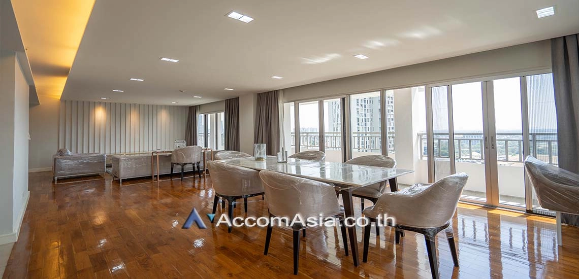  2 Bedrooms  Condominium For Rent in Sathorn, Bangkok  near BTS Sala Daeng - MRT Lumphini (AA13523)