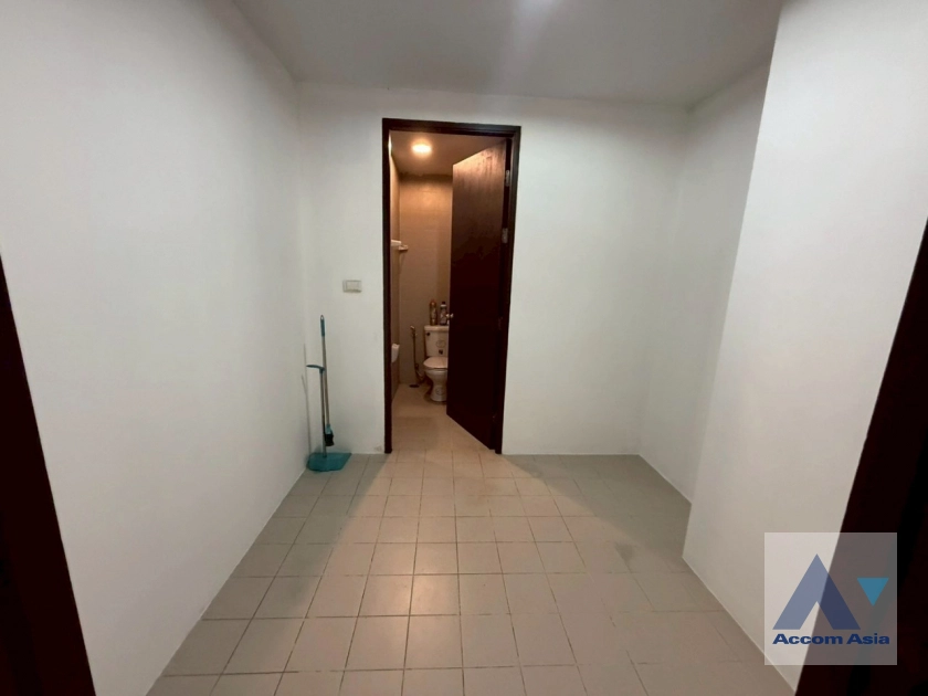 15  2 br Condominium For Rent in Sathorn ,Bangkok MRT Lumphini at The Lanai Sathorn AA13524