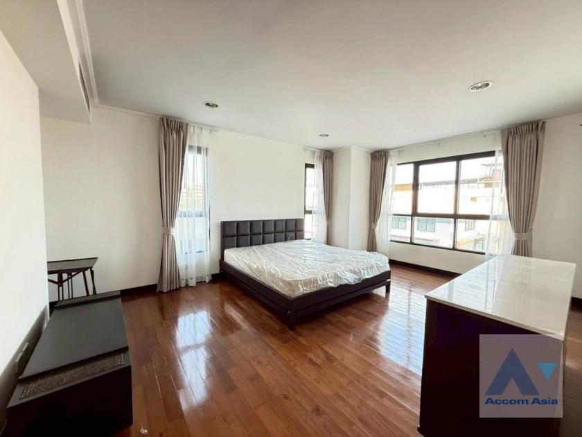 9  2 br Condominium For Rent in Sathorn ,Bangkok MRT Lumphini at The Lanai Sathorn AA13524
