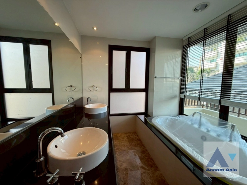 13  2 br Condominium For Rent in Sathorn ,Bangkok MRT Lumphini at The Lanai Sathorn AA13524