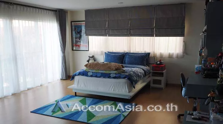 8  5 br House For Sale in Sukhumvit ,Bangkok BTS Punnawithi AA13534