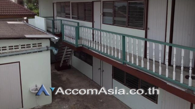 8  Warehouse For Rent in Ratchadaphisek ,Bangkok  AA13603