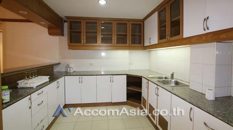 6  3 br Apartment For Rent in Sathorn ,Bangkok BTS Chong Nonsi at Pool and Greenery AA13647