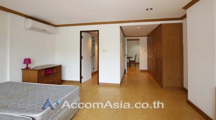 8  3 br Apartment For Rent in Sathorn ,Bangkok BTS Chong Nonsi at Pool and Greenery AA13647