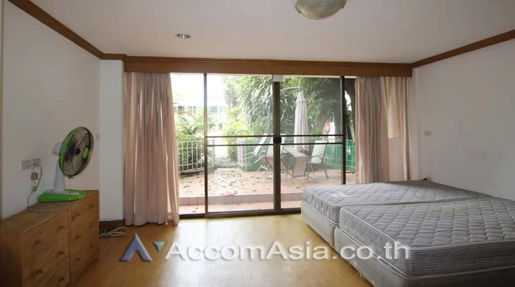 9  3 br Apartment For Rent in Sathorn ,Bangkok BTS Chong Nonsi at Pool and Greenery AA13647