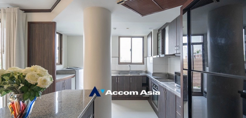 unitPet friendly |  3 Bedrooms  Apartment For Rent in Sukhumvit, Bangkok  near BTS Thong Lo (AA13658)