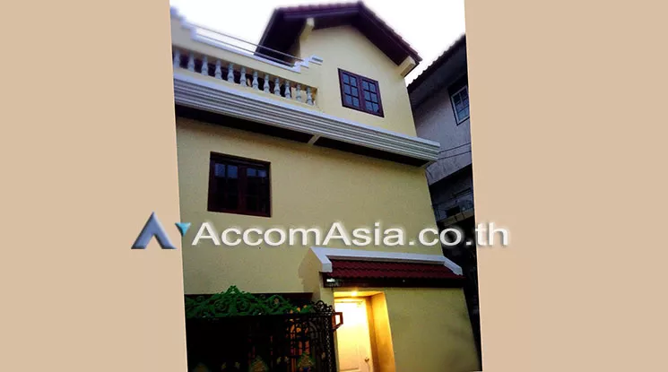  1  6 br Townhouse For Rent in phaholyothin ,Bangkok BTS Victory Monument AA13672