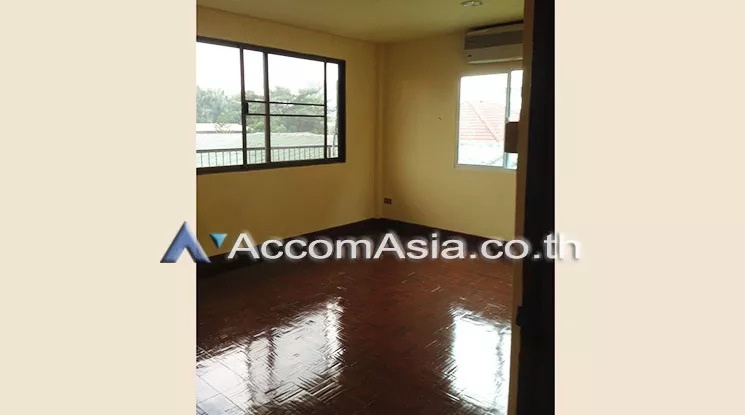 5  6 br Townhouse For Rent in phaholyothin ,Bangkok BTS Victory Monument AA13672