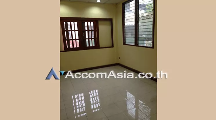 6  6 br Townhouse For Rent in phaholyothin ,Bangkok BTS Victory Monument AA13672