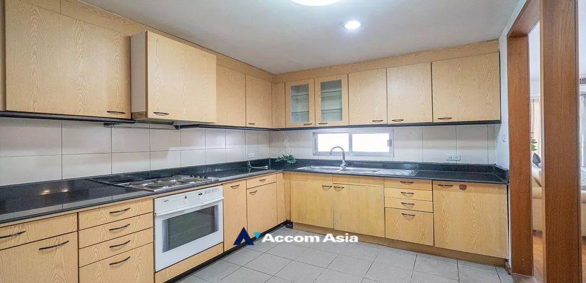5  2 br Apartment For Rent in Sukhumvit ,Bangkok BTS Phrom Phong at Thai Colonial Style AA13678