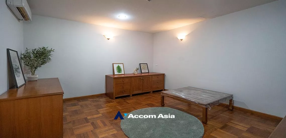 8  3 br Apartment For Rent in Sukhumvit ,Bangkok BTS Phrom Phong at Thai Colonial Style AA13679