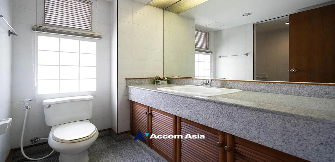 11  3 br Apartment for rent and sale in Sukhumvit ,Bangkok BTS Phrom Phong at Thai Colonial Style AA13679
