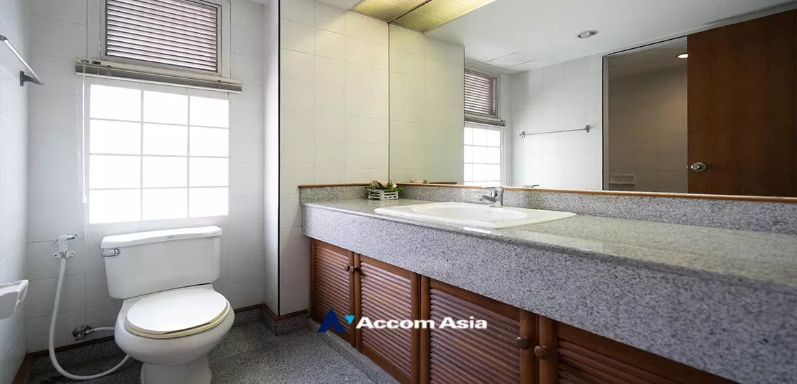 11  3 br Apartment For Rent in Sukhumvit ,Bangkok BTS Phrom Phong at Thai Colonial Style AA13679