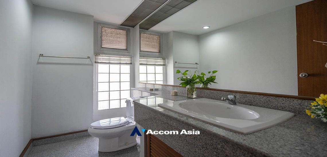 9  3 br Apartment for rent and sale in Sukhumvit ,Bangkok BTS Phrom Phong at Thai Colonial Style AA13679