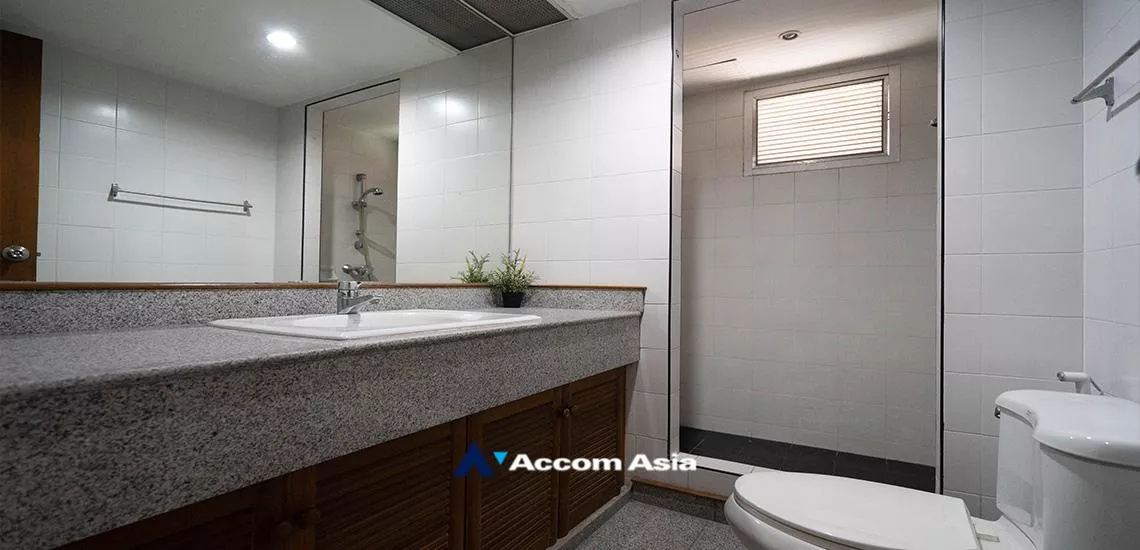 10  3 br Apartment For Rent in Sukhumvit ,Bangkok BTS Phrom Phong at Thai Colonial Style AA13679