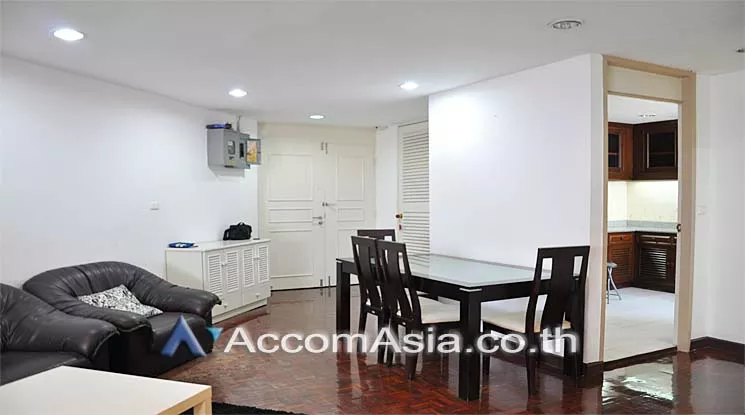 unit 2 Bedrooms  Condominium For Rent in Sukhumvit, Bangkok  near BTS Ekkamai (AA13682)