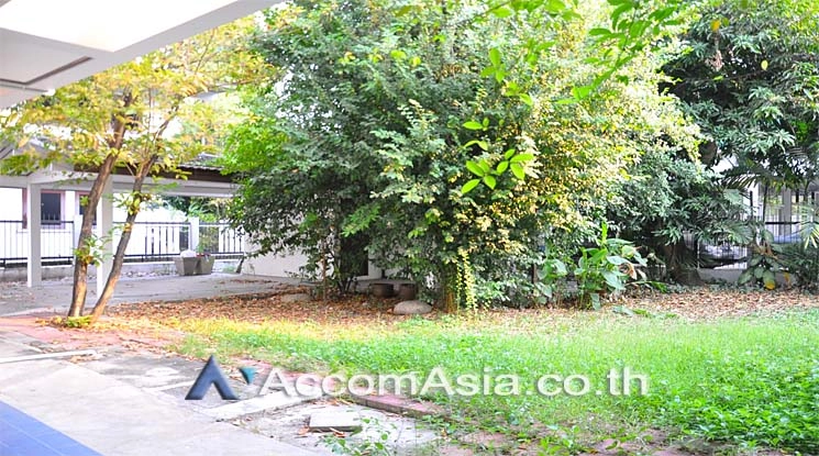 11  3 br House for rent and sale in Sukhumvit ,Bangkok BTS Ekkamai AA13724