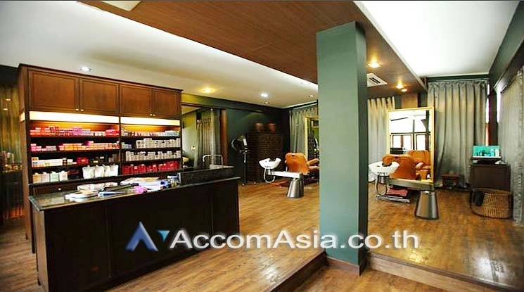  1  House for rent and sale in Sukhumvit ,Bangkok BTS Ekkamai AA13725