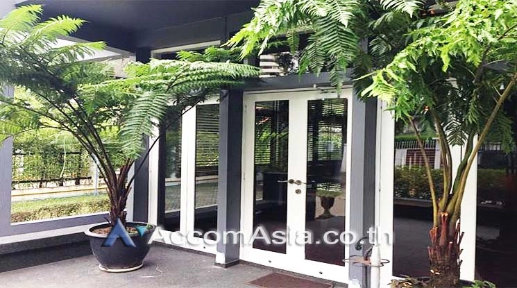 4  House for rent and sale in Sukhumvit ,Bangkok BTS Ekkamai AA13725